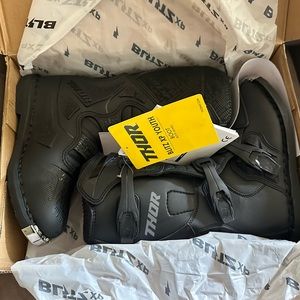 Thor Blitz XP youth size 7 riding boots